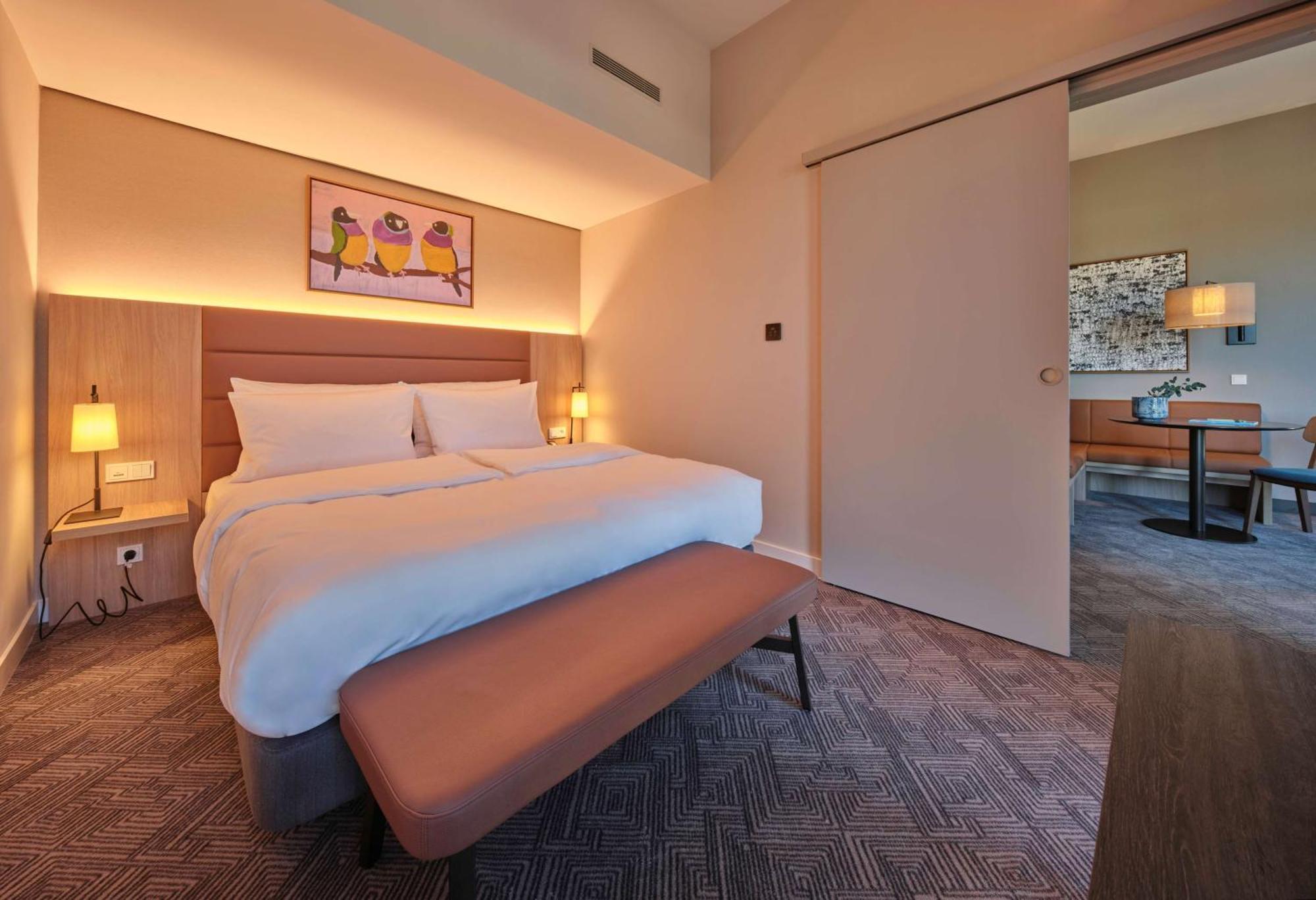 Aparthotel Adina 4*