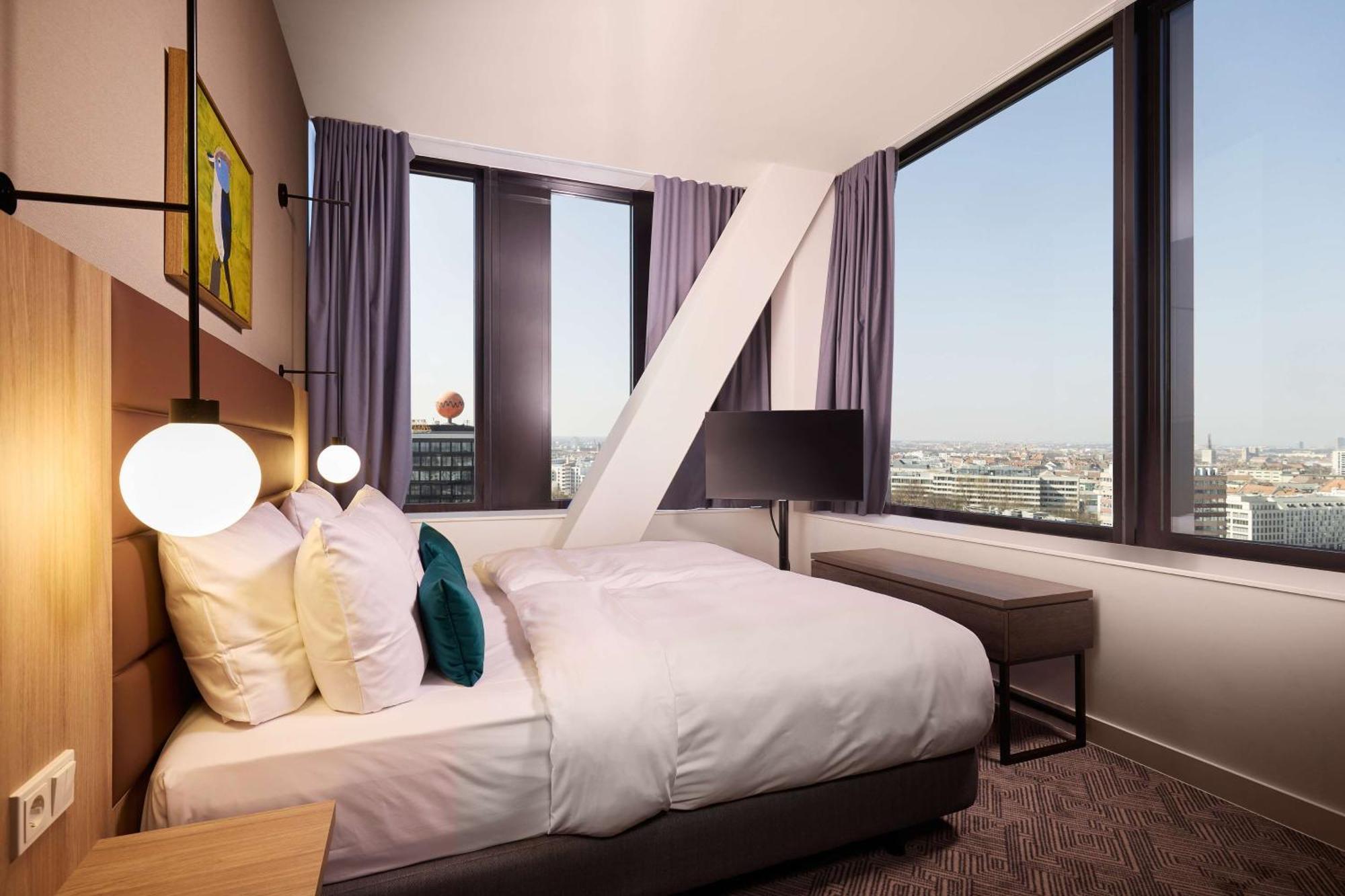 Adina 4* München