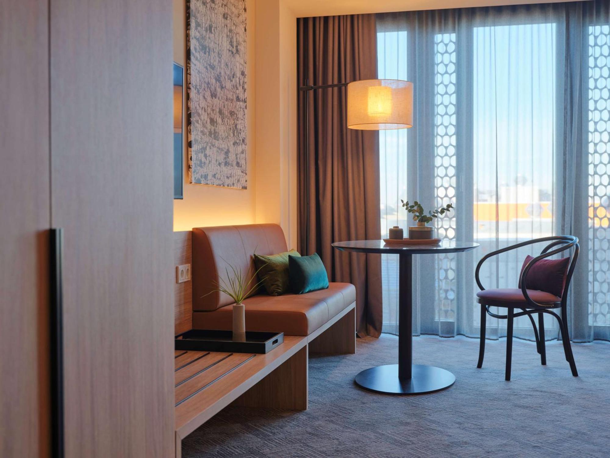 Adina 4* München